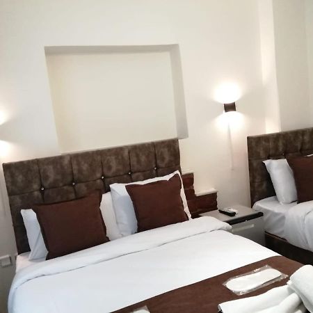 Dos Hermanos Hotel Istanbul Bagian luar foto