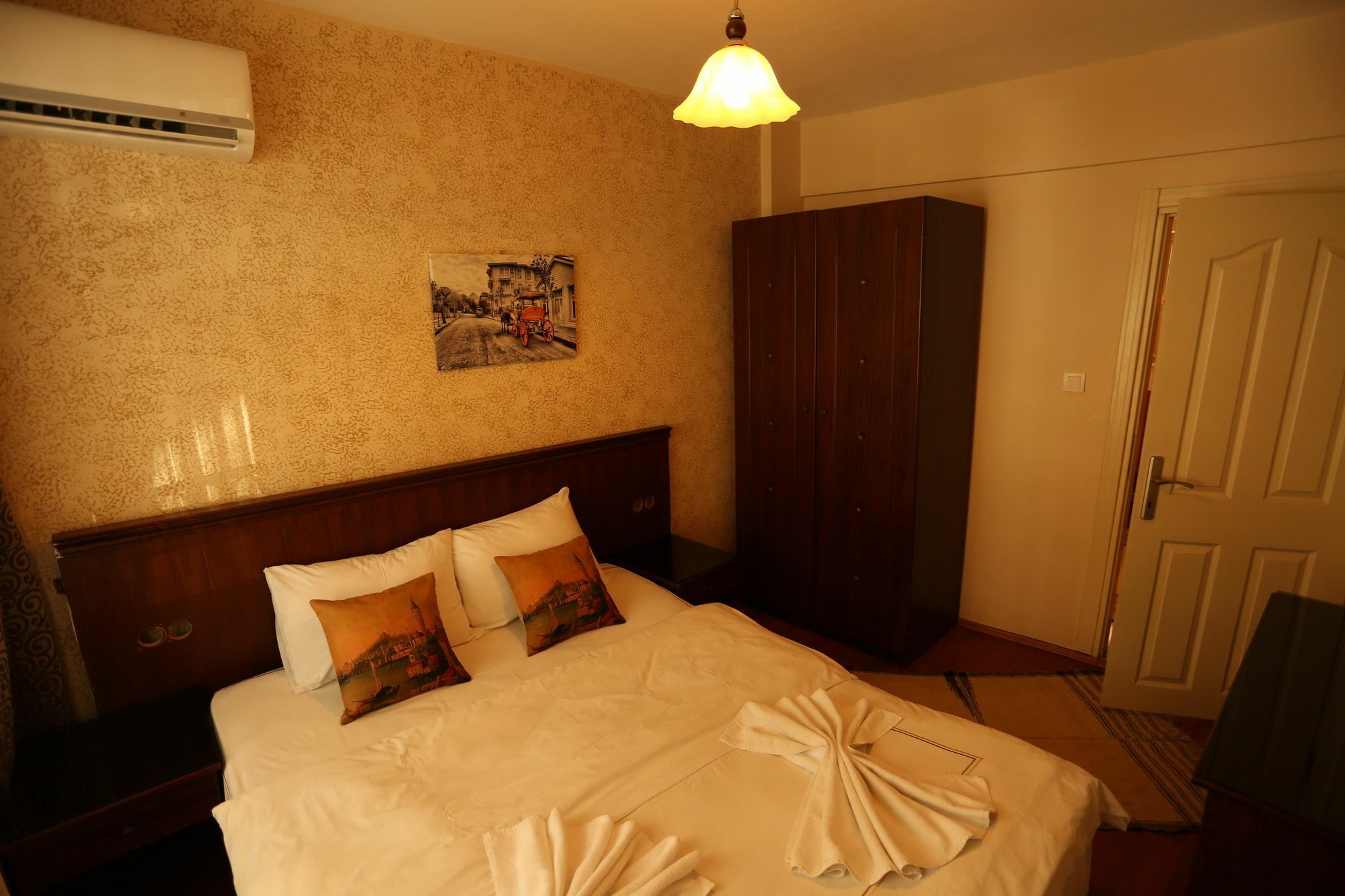 Dos Hermanos Hotel Istanbul Bagian luar foto
