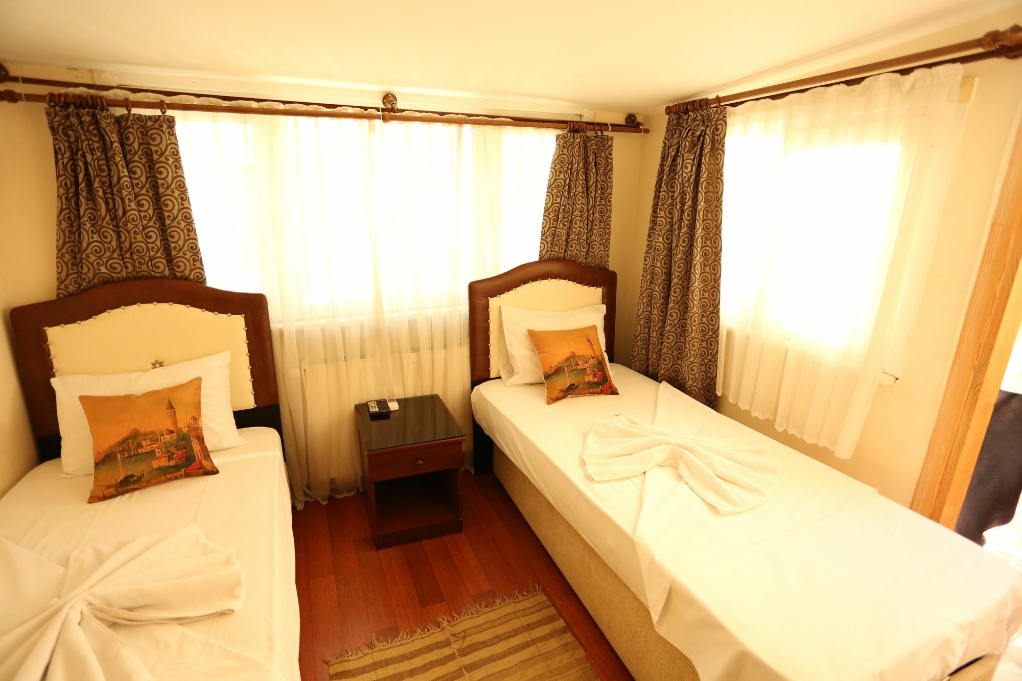 Dos Hermanos Hotel Istanbul Bagian luar foto