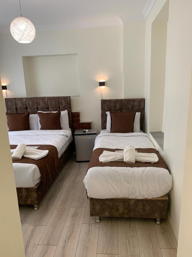 Dos Hermanos Hotel Istanbul Bagian luar foto